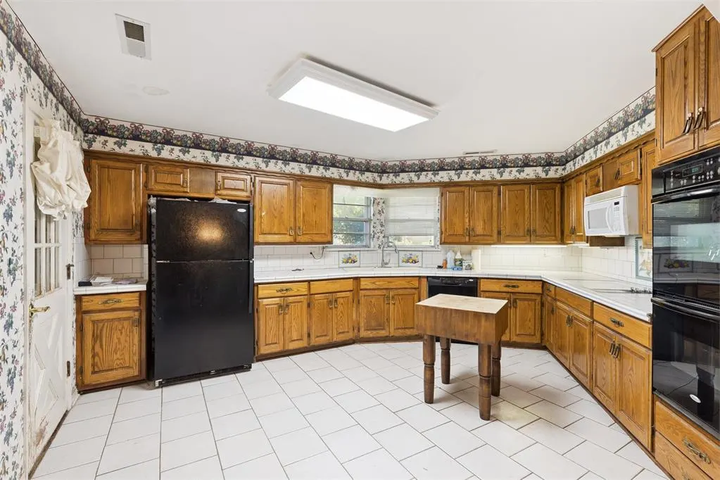 Photo 13 — 3528 NW 42nd Street, Oklahoma City, OK 73112