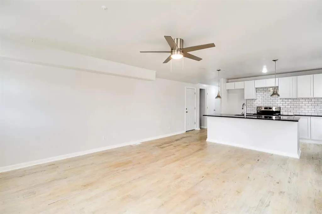 Photo 6 — 711 NW 30th Street, Oklahoma City, OK 73118