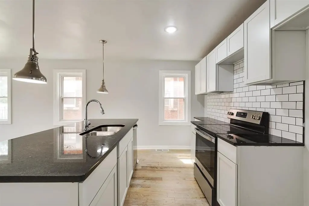 Photo 8 — 711 NW 30th Street, Oklahoma City, OK 73118