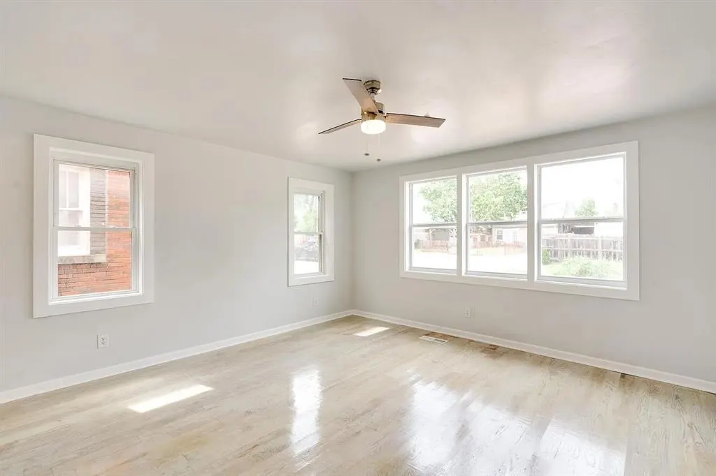 Photo 13 — 711 NW 30th Street, Oklahoma City, OK 73118