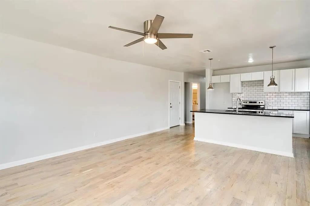 Photo 19 — 711 NW 30th Street, Oklahoma City, OK 73118
