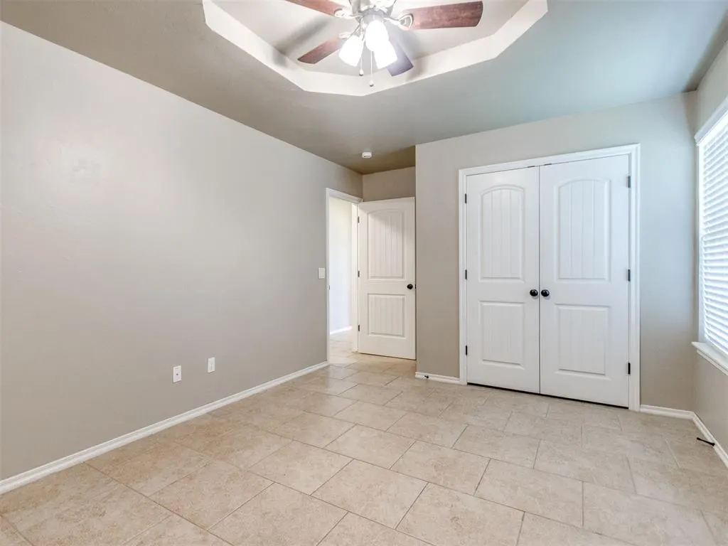 Photo 8 — 3975 Lonetree Drive, Edmond, OK 73025