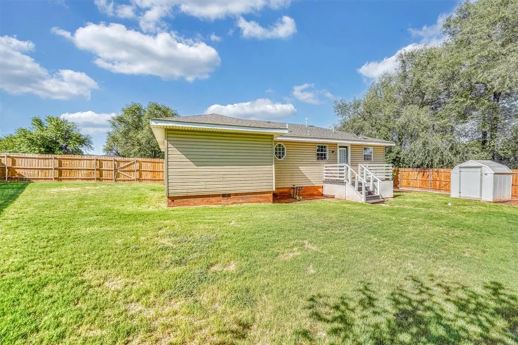 Photo 18 — 116 Currell Lane, Elk City, OK 73644