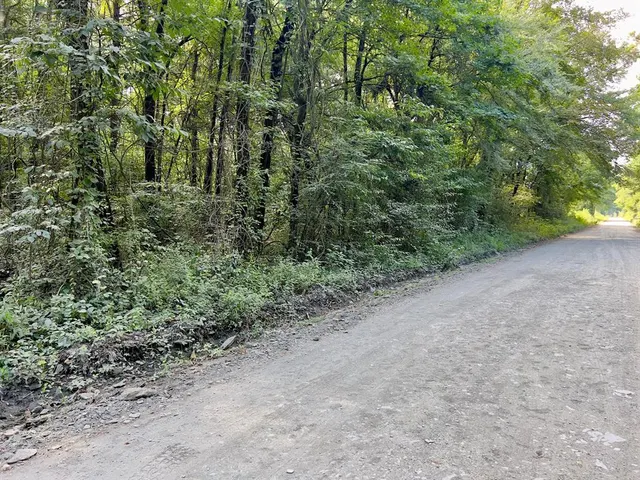 Photo 4 — 10 Sundrop Road, Broken Bow, OK 74728