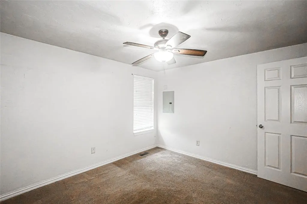Photo 12 — 2443 SW 90th Place, Oklahoma City, OK 73159