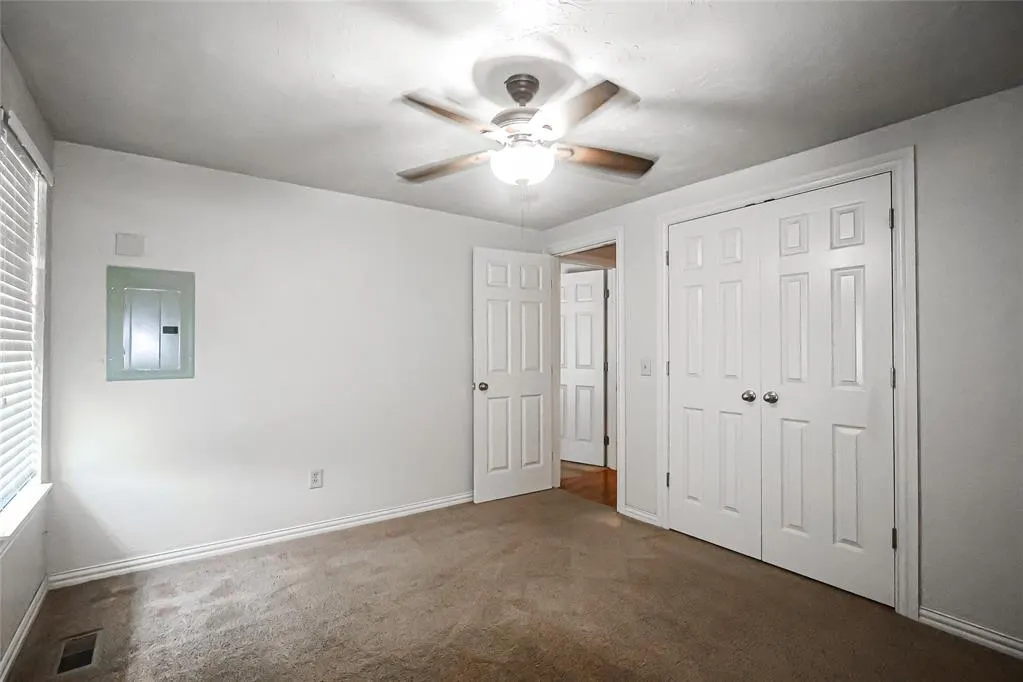 Photo 13 — 2443 SW 90th Place, Oklahoma City, OK 73159