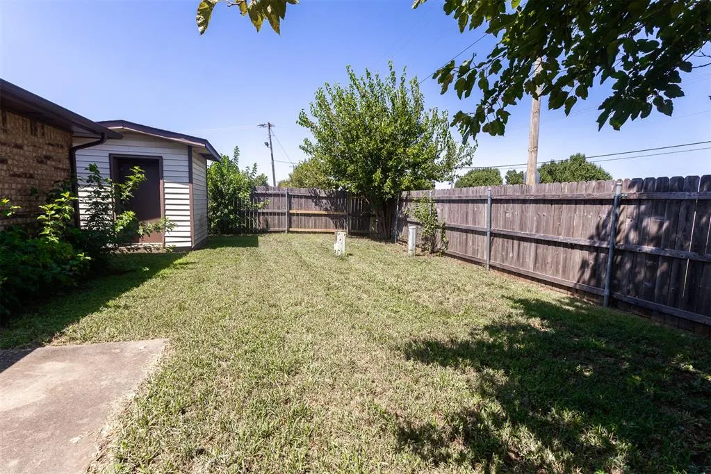 Photo 21 — 2443 SW 90th Place, Oklahoma City, OK 73159