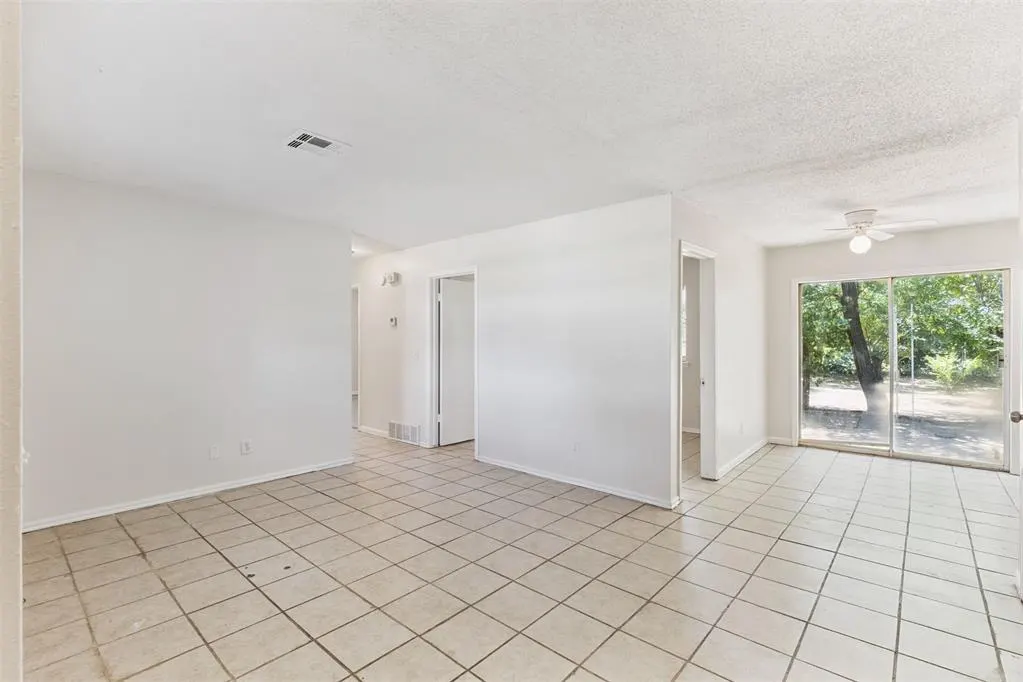 Photo 4 — 3320 Hampton Drive, Del City, OK 73115