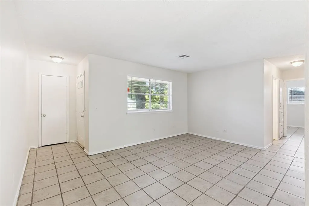 Photo 5 — 3320 Hampton Drive, Del City, OK 73115