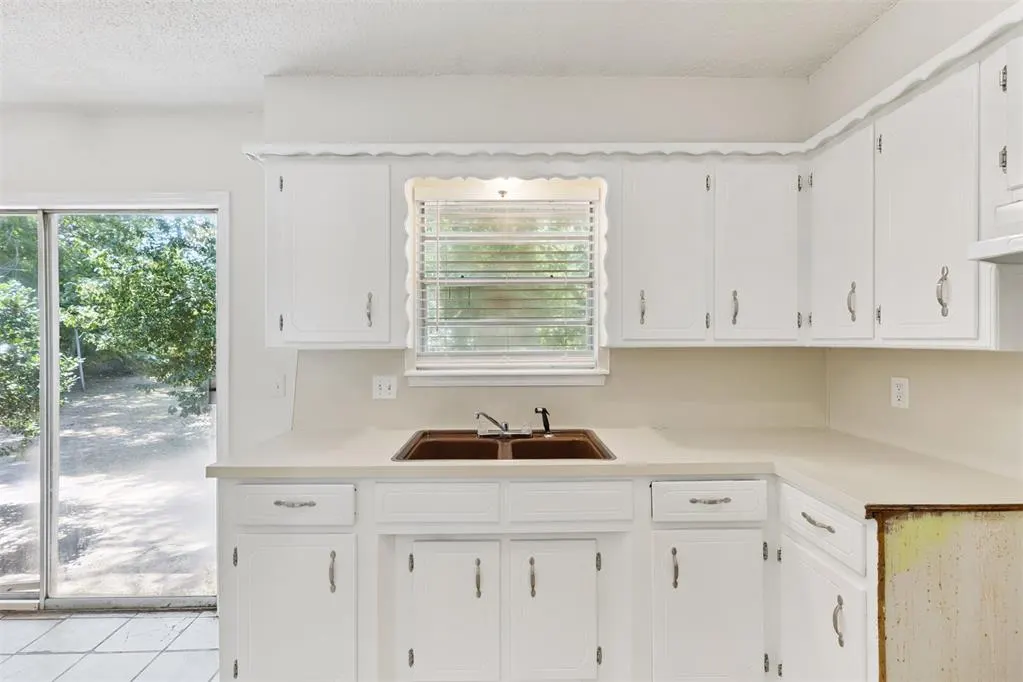 Photo 9 — 3320 Hampton Drive, Del City, OK 73115