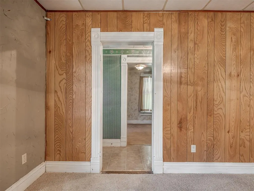 Photo 7 — 208 N Cheyenne Avenue, Geary, OK 73040