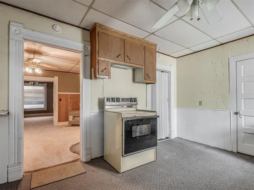 Photo 18 — 208 N Cheyenne Avenue, Geary, OK 73040