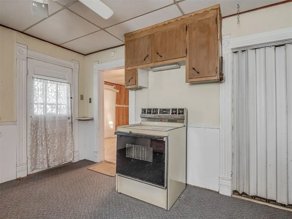Photo 19 — 208 N Cheyenne Avenue, Geary, OK 73040