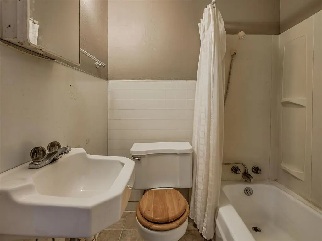Photo 25 — 208 N Cheyenne Avenue, Geary, OK 73040
