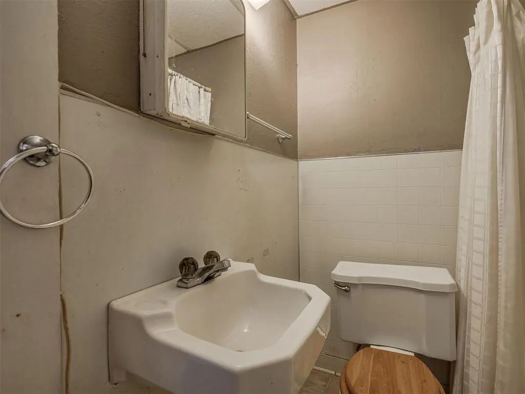Photo 26 — 208 N Cheyenne Avenue, Geary, OK 73040
