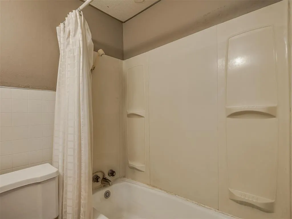Photo 27 — 208 N Cheyenne Avenue, Geary, OK 73040