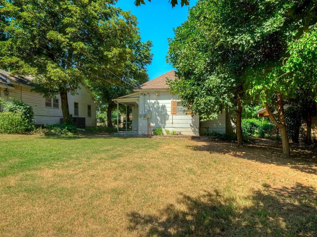 Photo 36 — 208 N Cheyenne Avenue, Geary, OK 73040