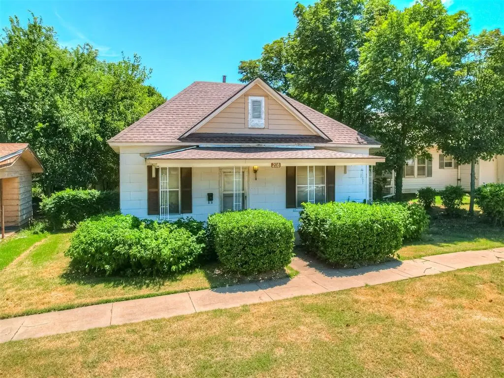 Photo 40 — 208 N Cheyenne Avenue, Geary, OK 73040