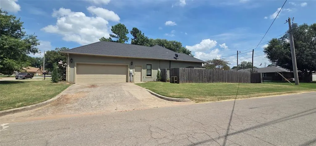 Photo 29 — 832 W Adams Street, Purcell, OK 73080