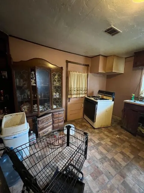 Photo 6 — 1714 NE 34th Street, Oklahoma City, OK 73111