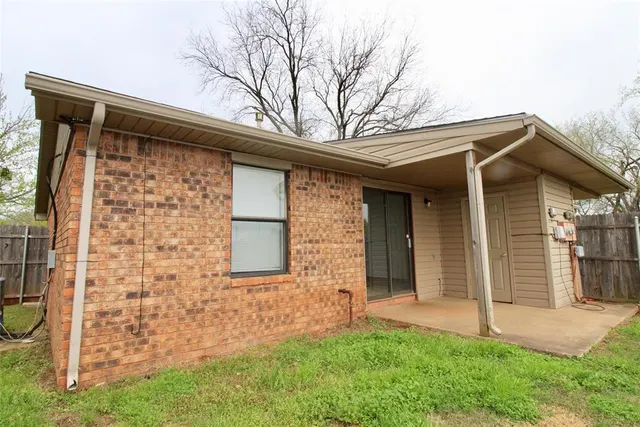 Photo 4 — 910 Aspen Court, Noble, OK 73068