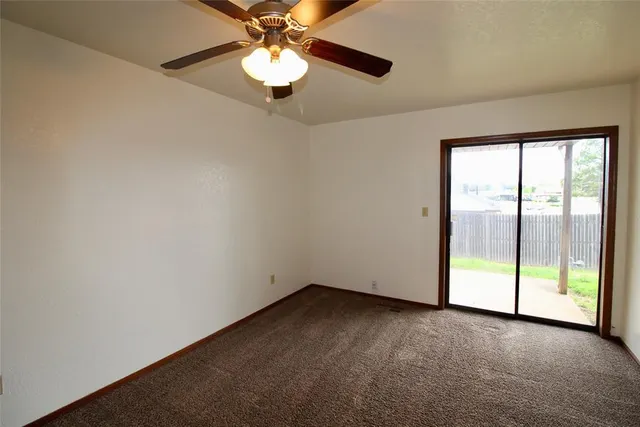 Photo 8 — 910 Aspen Court, Noble, OK 73068
