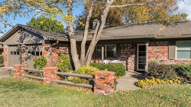 Photo 3 — 820 Virginia Lane, Ardmore, OK 73401