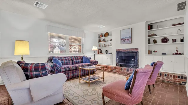 Photo 7 — 820 Virginia Lane, Ardmore, OK 73401