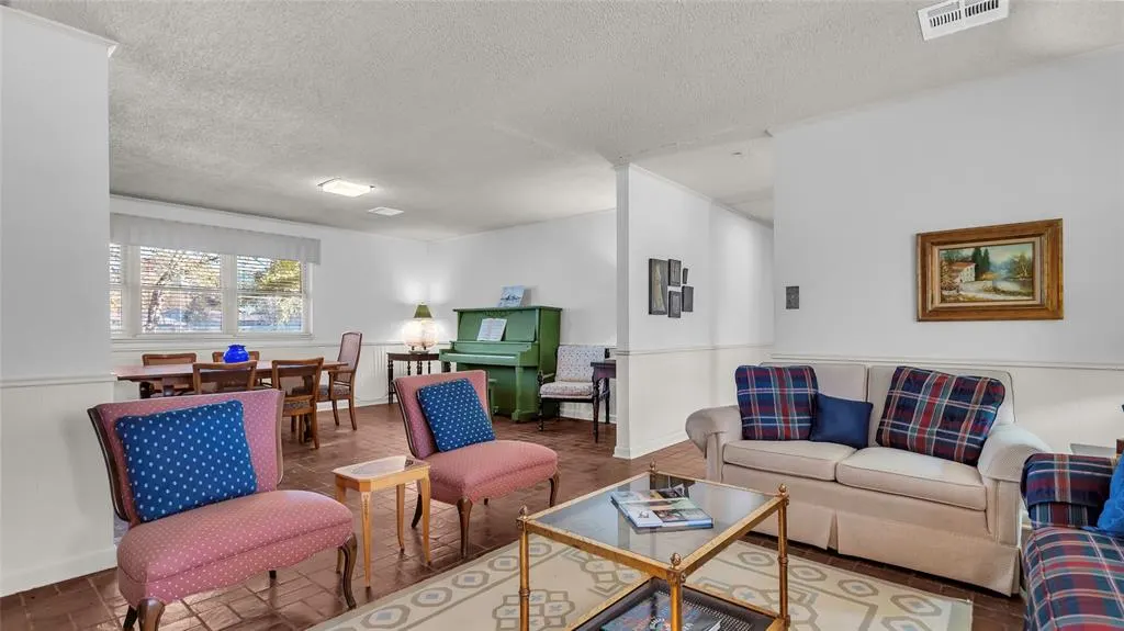 Photo 9 — 820 Virginia Lane, Ardmore, OK 73401