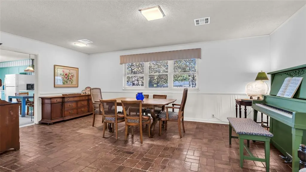 Photo 11 — 820 Virginia Lane, Ardmore, OK 73401