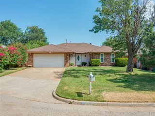 Sold home at 8917 NW 92nd Street
