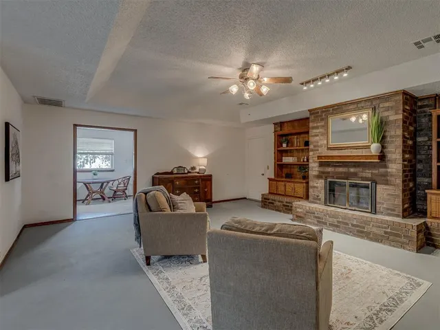 Photo 5 — 8917 NW 92nd Street, Oklahoma City, OK 73132