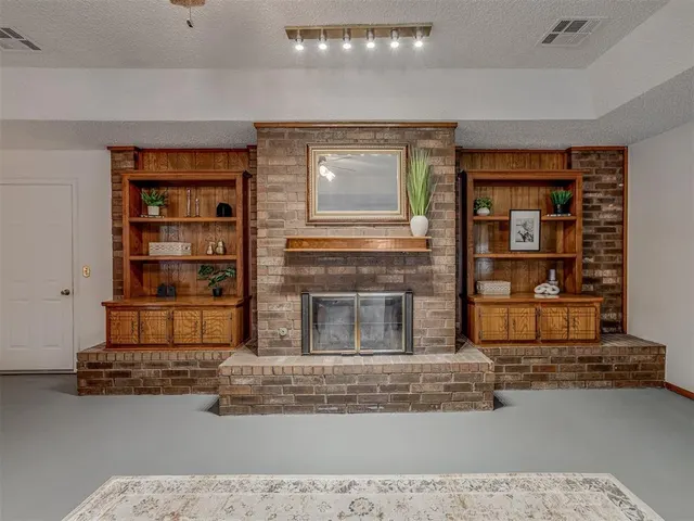 Photo 8 — 8917 NW 92nd Street, Oklahoma City, OK 73132