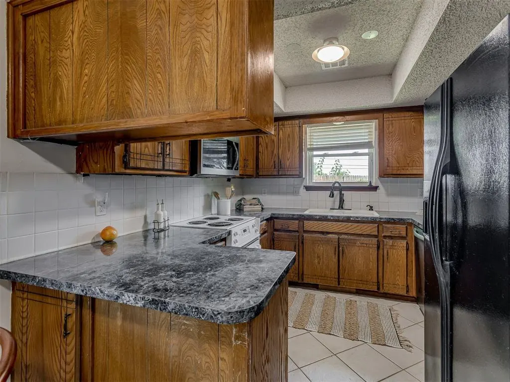 Photo 9 — 8917 NW 92nd Street, Oklahoma City, OK 73132