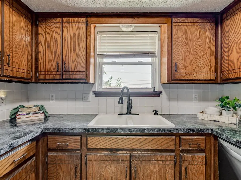 Photo 12 — 8917 NW 92nd Street, Oklahoma City, OK 73132