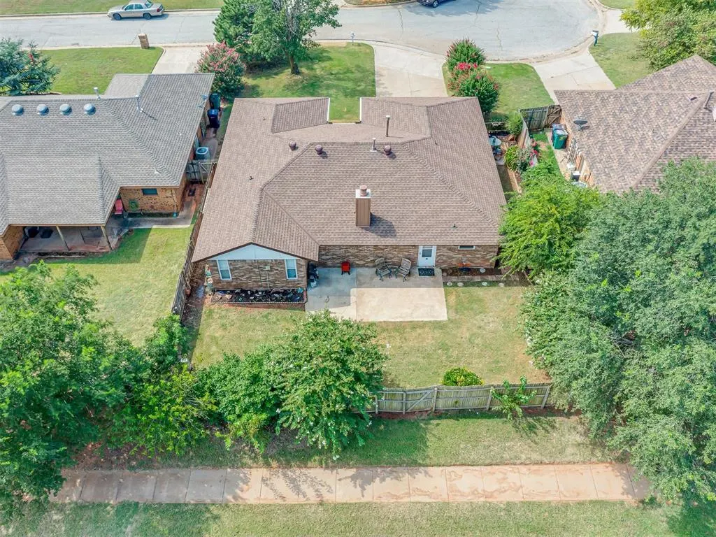 Photo 39 — 8917 NW 92nd Street, Oklahoma City, OK 73132