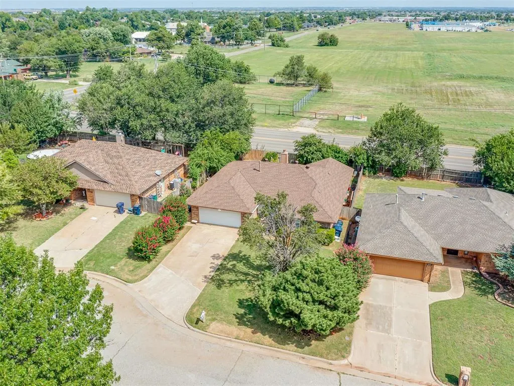 Photo 40 — 8917 NW 92nd Street, Oklahoma City, OK 73132