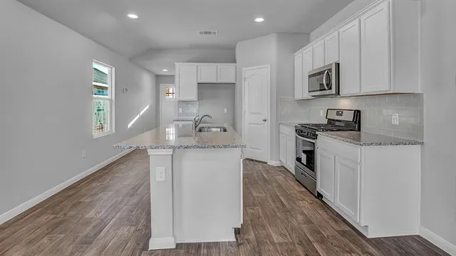 Photo 4 — 620 NE 107th Street, Oklahoma City, OK 73131
