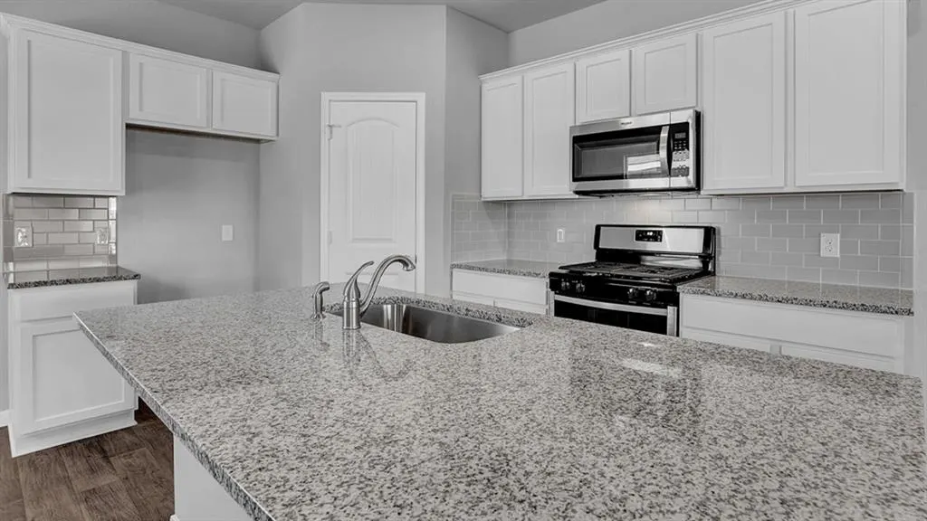 Photo 5 — 620 NE 107th Street, Oklahoma City, OK 73131