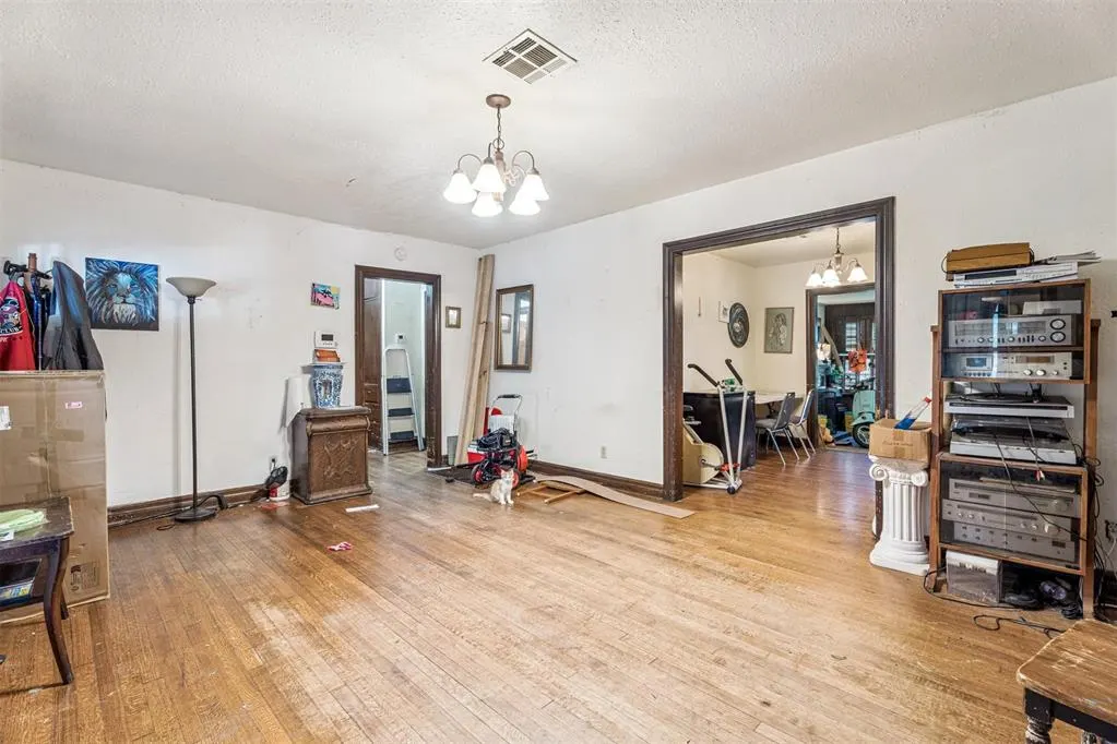 Photo 5 — 5812 NW 56th Street, Warr Acres, OK 73122