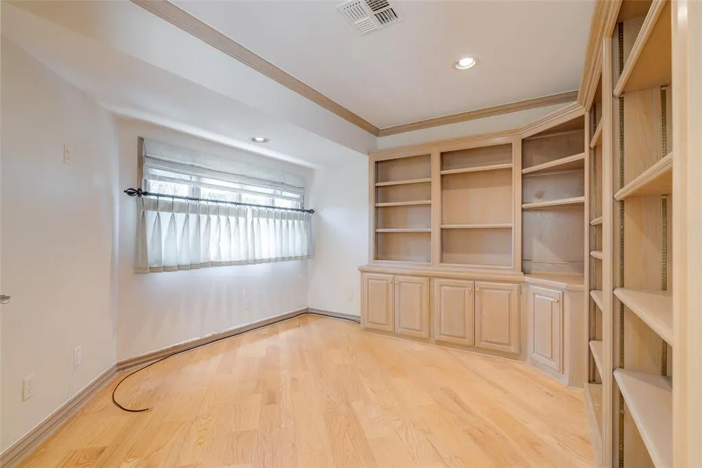 Photo 19 — 2825 NW Grand Boulevard 14, Oklahoma City, OK 73116