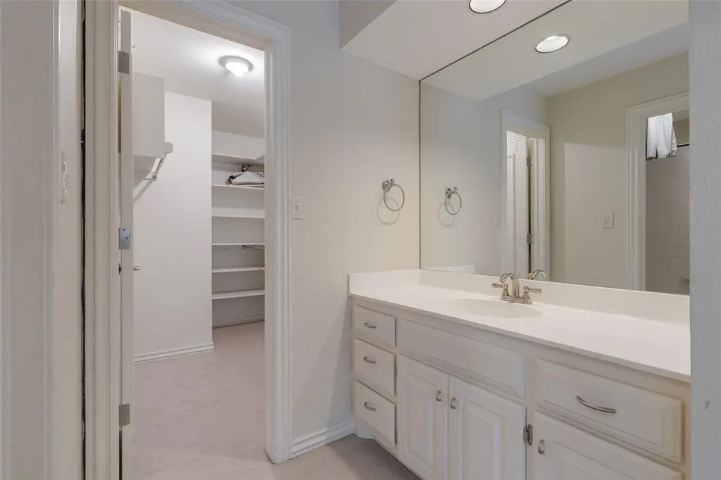 Photo 28 — 2825 NW Grand Boulevard 14, Oklahoma City, OK 73116