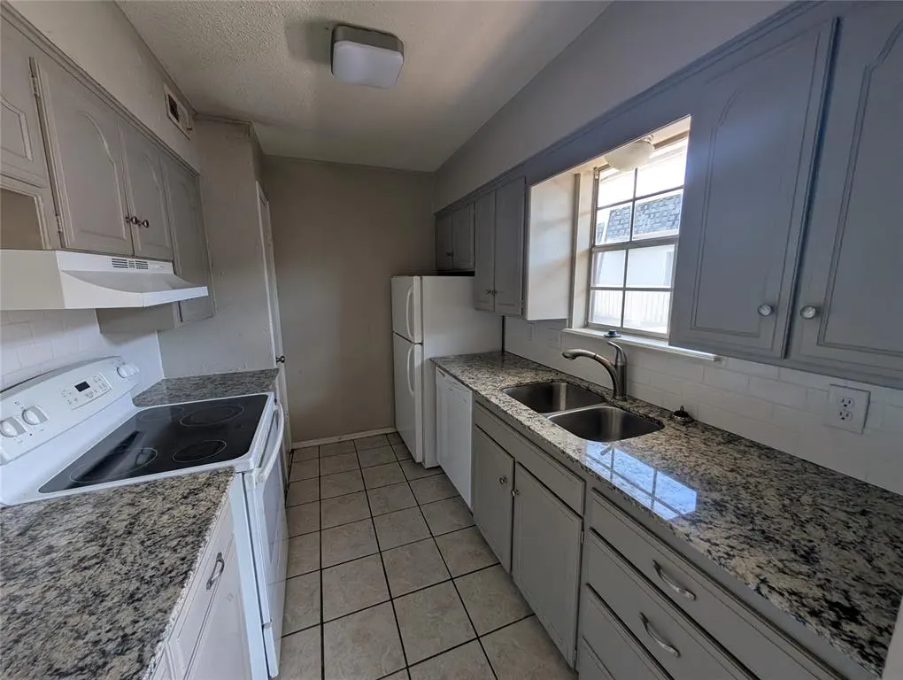 Photo 5 — 11327 N May Avenue C, Oklahoma City, OK 73120