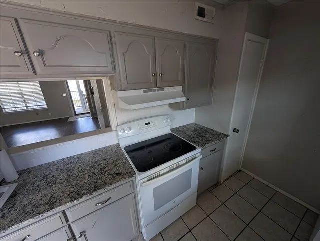 Photo 8 — 11327 N May Avenue C, Oklahoma City, OK 73120