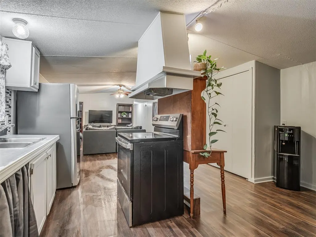 Photo 14 — 1714 144th SE Avenue, Norman, OK 73026