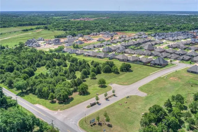 Photo 3 — 6200 E Covell Road, Edmond, OK 73034