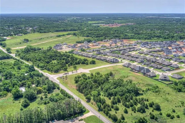 Photo 4 — 6200 E Covell Road, Edmond, OK 73034