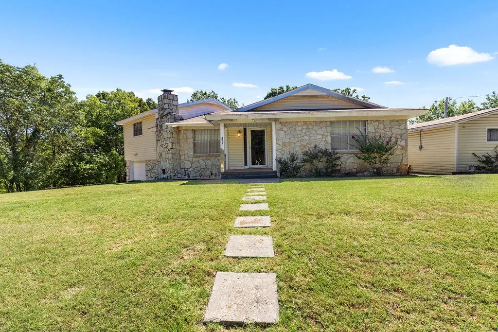 Photo 2 — 4015 Forrest Road, Sulphur, OK 73086