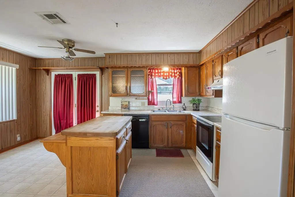 Photo 21 — 4015 Forrest Road, Sulphur, OK 73086
