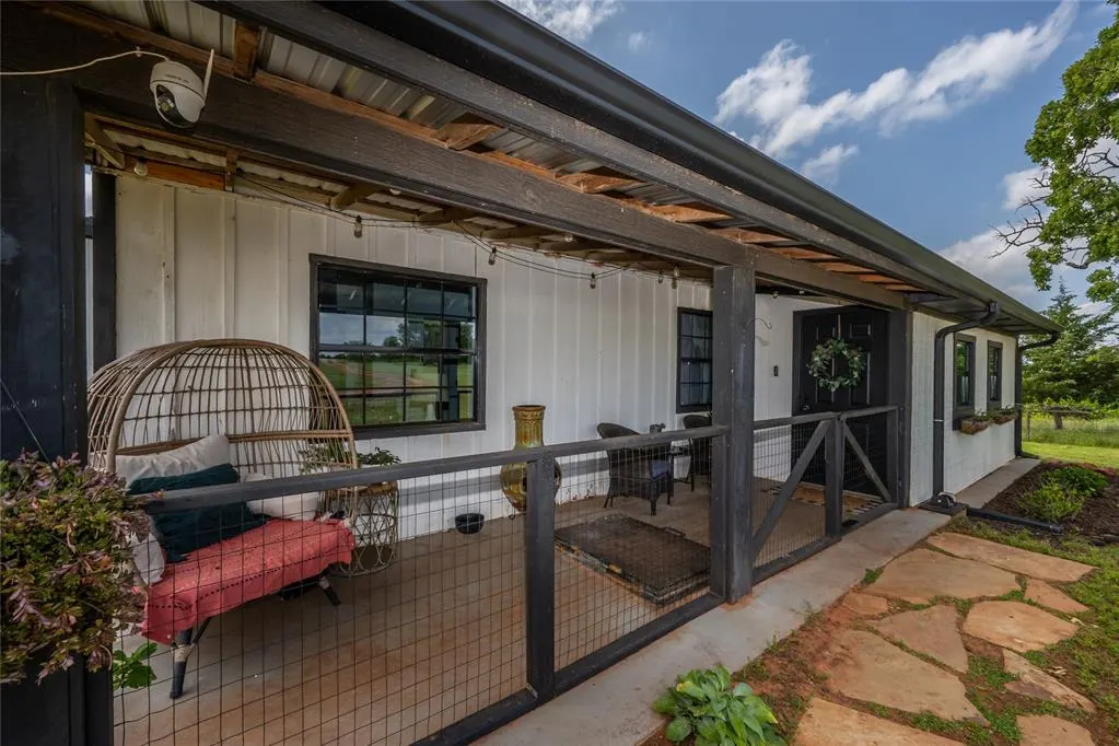 Photo 5 — 17371 E Cooksey Road, Coyle, OK 73027